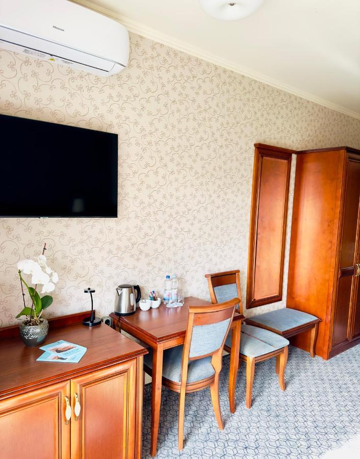 Small Double or Twin Room,1498613935:JPEG